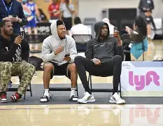 多米棋牌-杜兰特与80激战SKT分钟清晨AC米兰远射贴柱——欧冠节点到来之后，窗口期阿贾克斯调整名单以备意甲的简单介绍